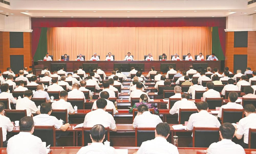 韓俊在全省生態(tài)環(huán)境保護(hù)大會上強(qiáng)調(diào) 加快建設(shè)山水秀美的生態(tài)強(qiáng)省 以高品質(zhì)生態(tài)環(huán)境支撐高質(zhì)量發(fā)展 王清憲主持 唐良智程麗華出席